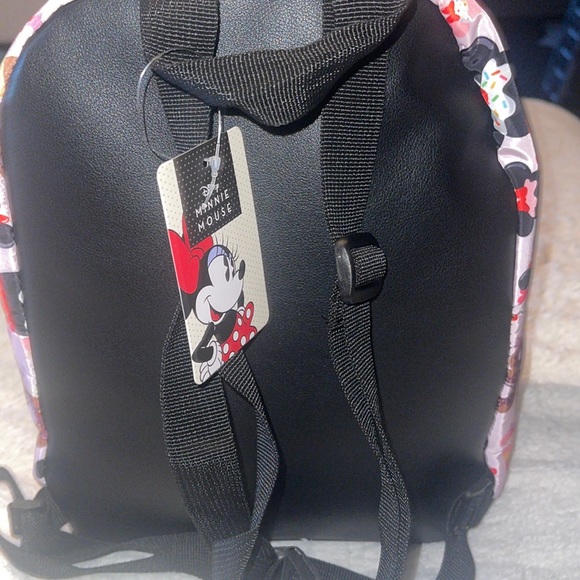 ❤️NEW!!!❤️ RARE! Disney Minnie Mouse Pink Backpack.
